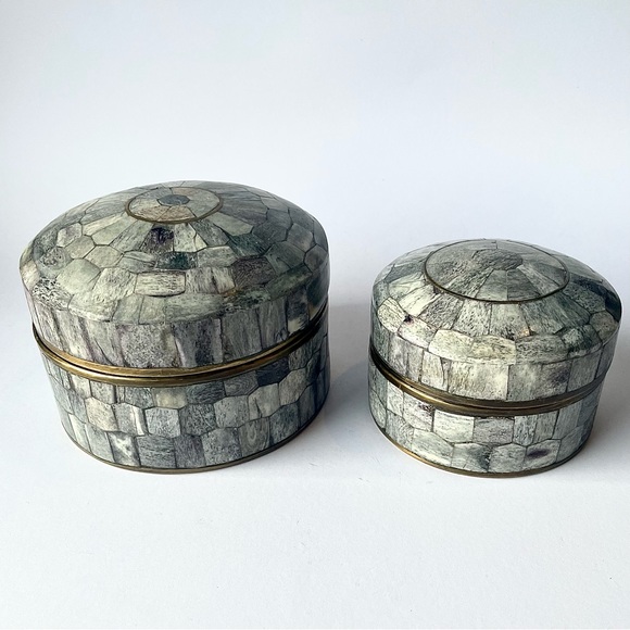 Interlude Home Gianna Bone and Brass Designer Trinket Boxes - Set of 2 - Picture 2 of 11